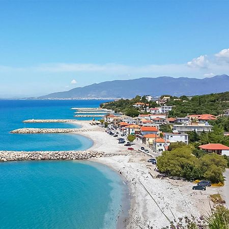 2 Bedroom Lovely Home In Kalamata Exterior foto