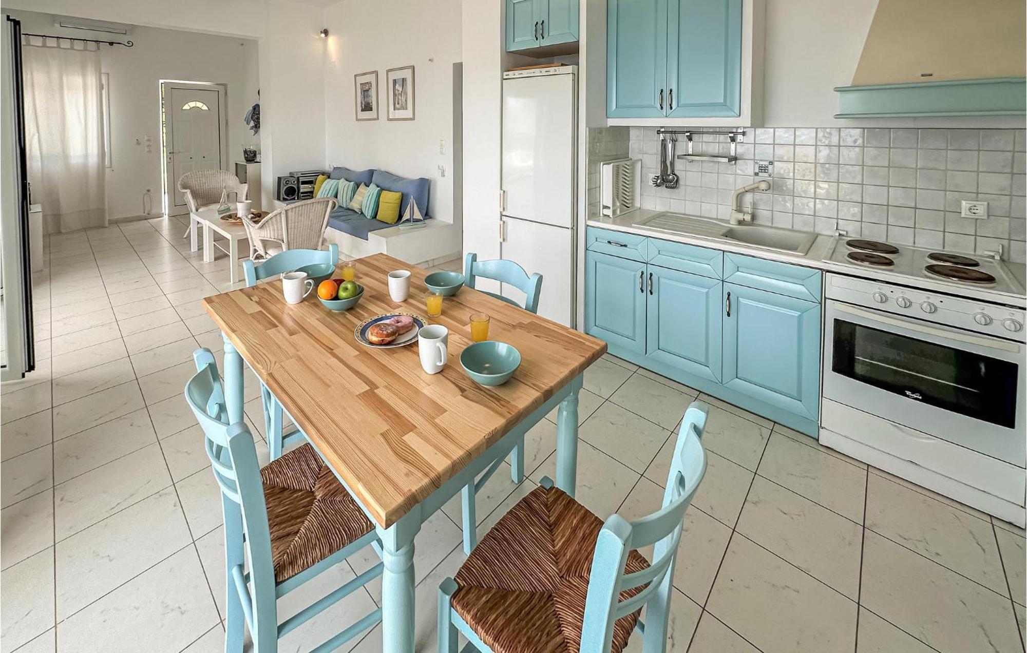 2 Bedroom Lovely Home In Kalamata Exterior foto