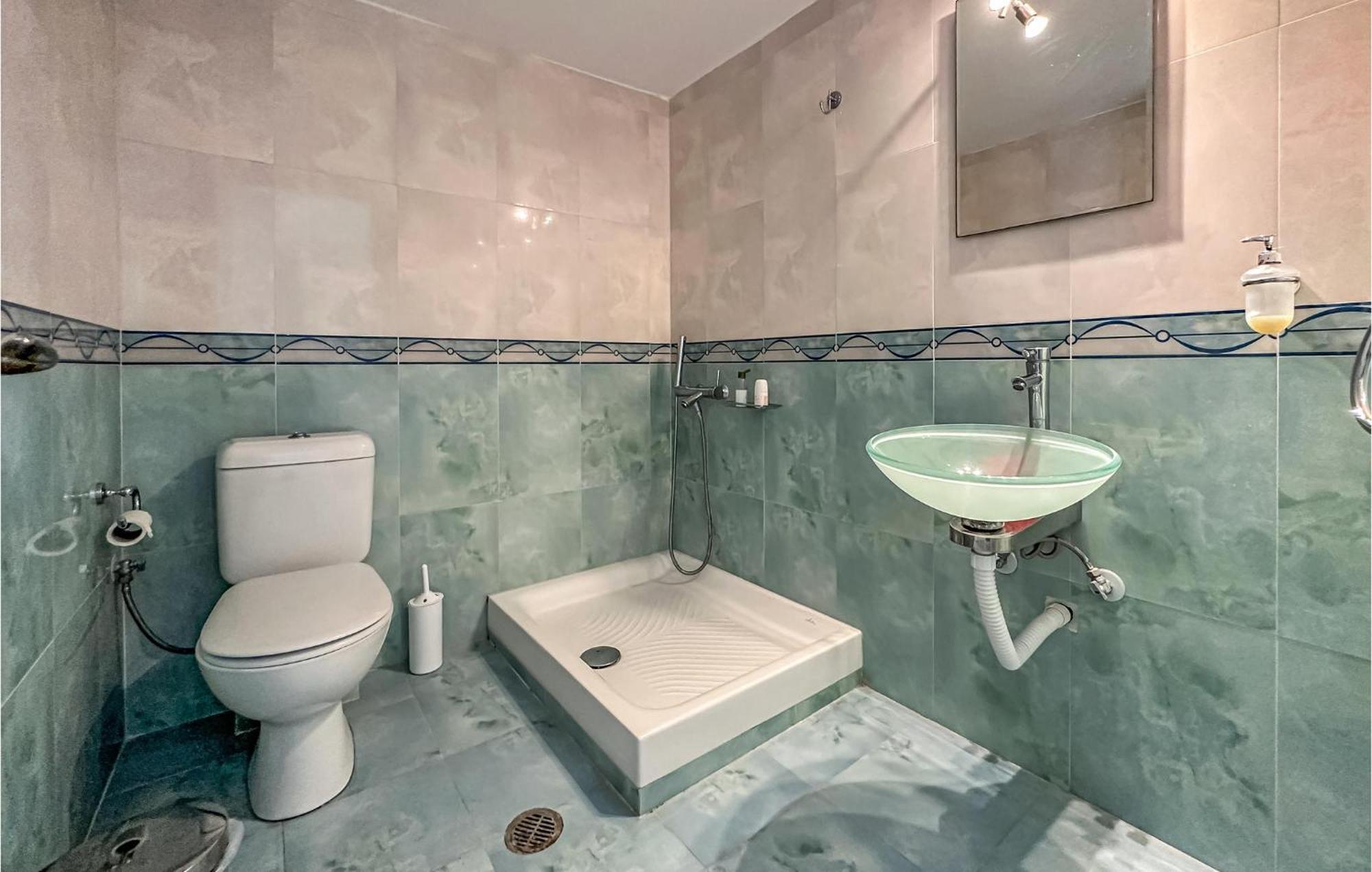 2 Bedroom Lovely Home In Kalamata Exterior foto
