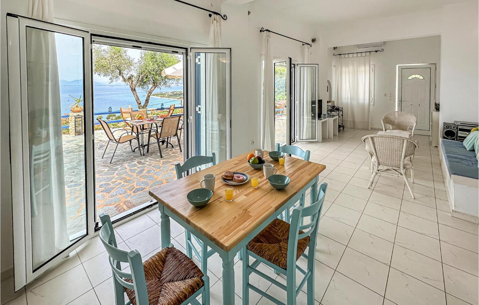 2 Bedroom Lovely Home In Kalamata Exterior foto