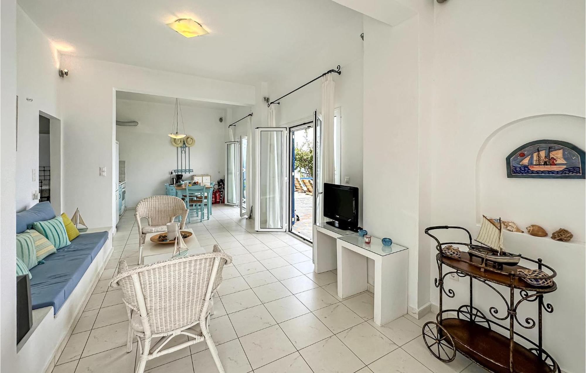 2 Bedroom Lovely Home In Kalamata Exterior foto
