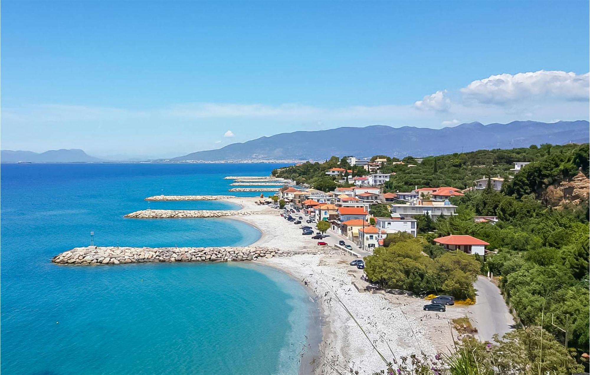 2 Bedroom Lovely Home In Kalamata Exterior foto