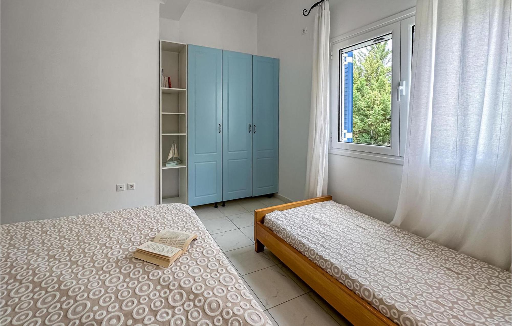 2 Bedroom Lovely Home In Kalamata Exterior foto